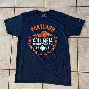 Columbia Women’s Portland Oregon Graphic Short Sleeve‎ Tshirt Gray, Sz Medium